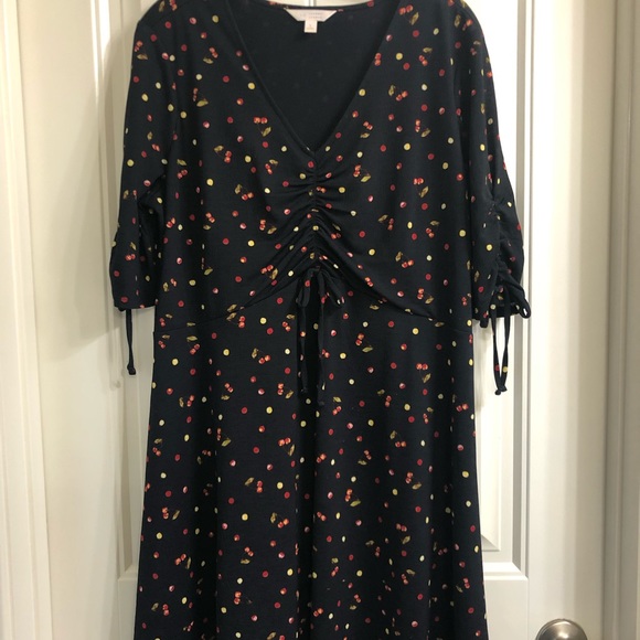 LC Lauren Conrad dress with ruched v-neck and ruched sleeve detail - Picture 1 of 4